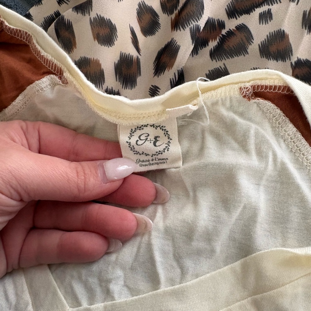 Elegant Cream and Brown Blouse with Leopard Print Ruffles - Picture 3 of 4